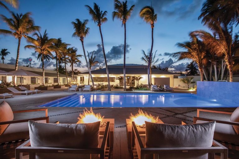 Poolside-firepits-beckon-when-the-sun-goes-down.-Photo-by-William-Torrillo-2022-768x513
